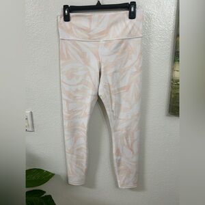 ATHLETA Women’s  High Rise Printed Salutation Activewear Leggings Size: Medium